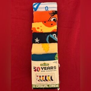 NEW Sesame Street 50th Anniversary 6-Pack Crew Socks. Size 8-12